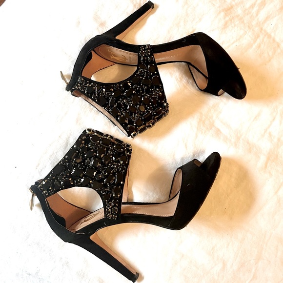 Vince Camuto Signature Brandie Heels - Picture 3 of 8